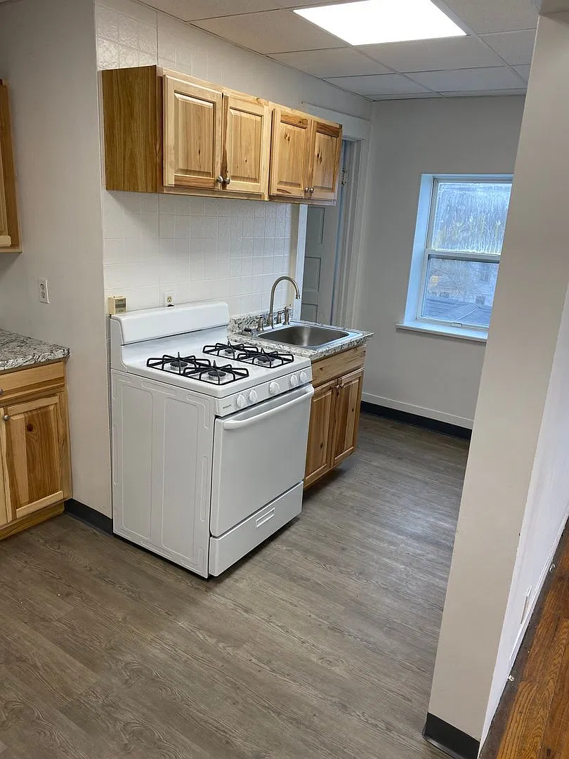 448 Hawley Avenue — Photo 1