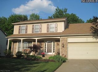 18717 Walnut Dr, Strongsville, OH