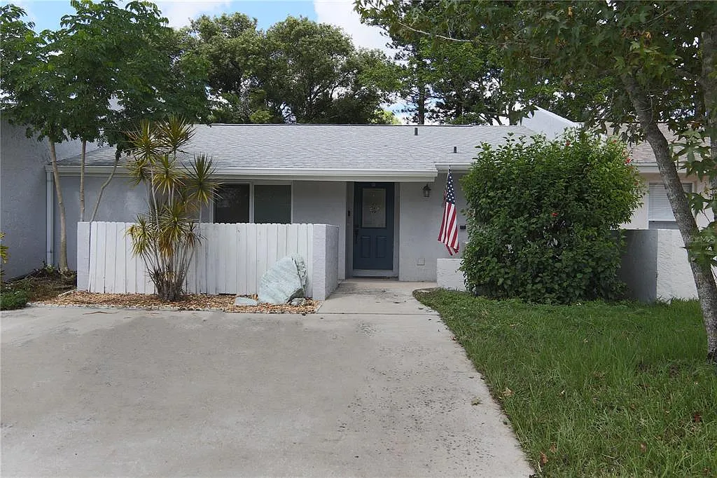 2 bed, 2.0 bath, 1038 sqft, $1,640 — Photo 4