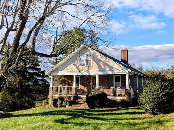 2553 Westfield Rd, Mount Airy, NC 27030