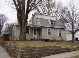 414 W Beardsley Ave, Champaign, IL