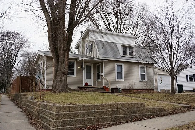 414 W Beardsley Ave photo 1