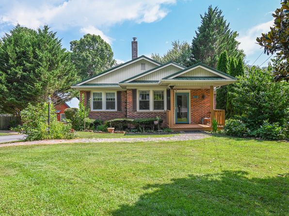 88 Briarwood Ln