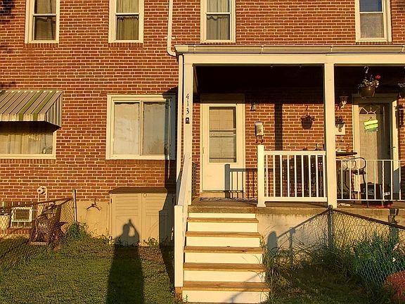 3rd image of 413 M St NE