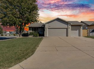 1933 E Sunset Ct, Goddard, KS 67052