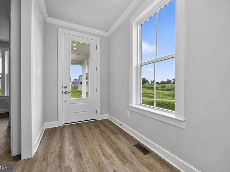1422 Gilray Dr — Photo 16
