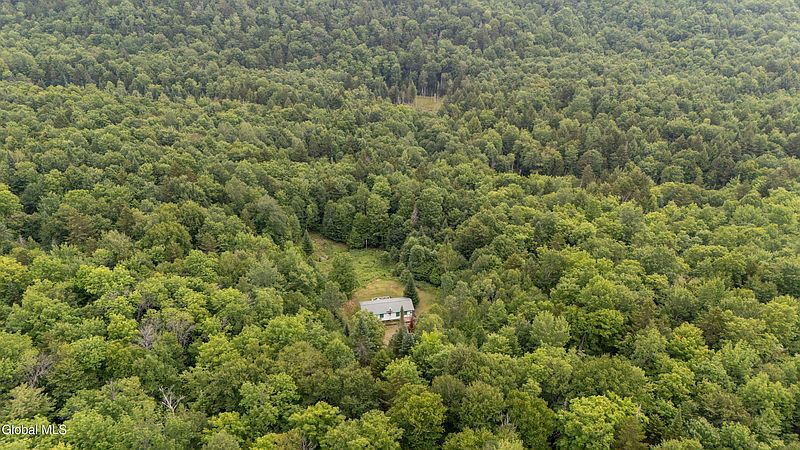3rd image of 724 Bartman Road