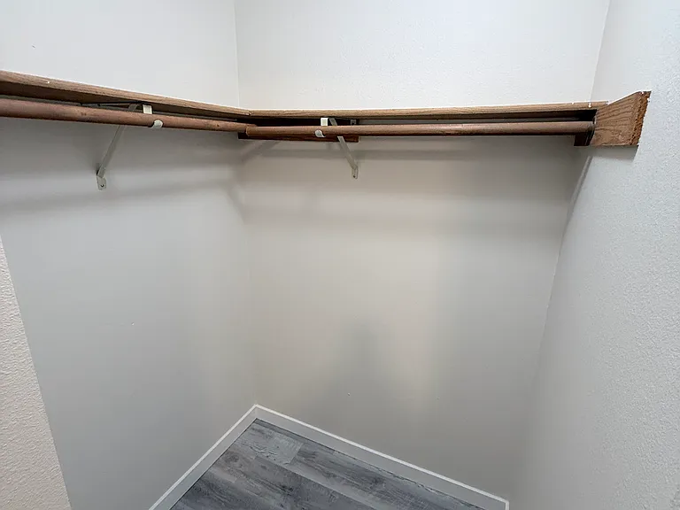 Manor Apartments — Photo 17