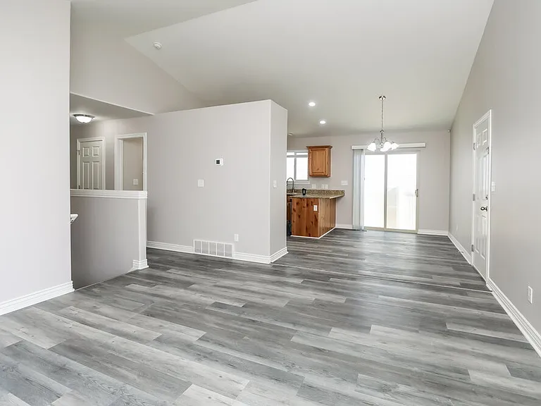 3717 N Bountiful Ln — Photo 6