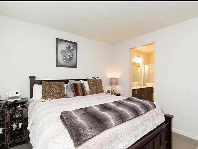 877 Blackstone Dr — Photo 25