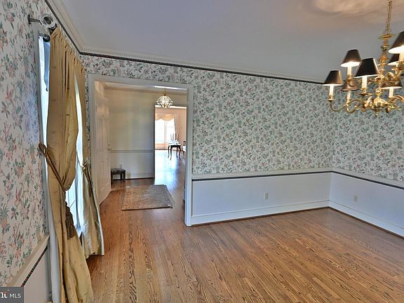5th image of 27 Raphael Rd