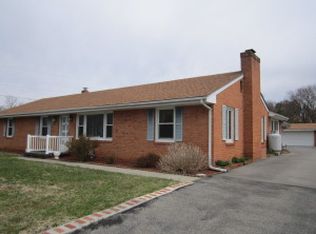 752 Laymantown Rd, Troutville, VA 24175