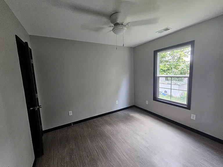 328 Edwards Ave — Photo 12