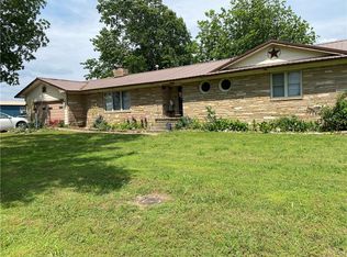 924 N West Ave, Lincoln, AR 72744