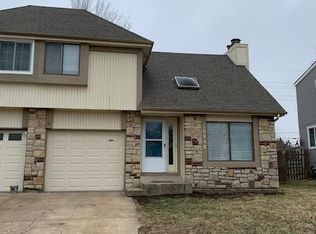 10848 Haskins St, Lenexa, KS 66210