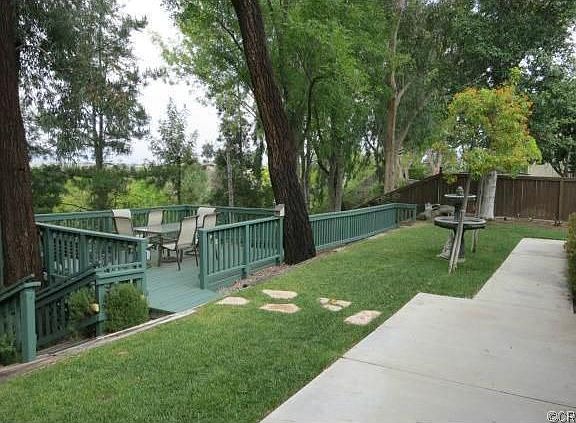 3rd image of 25371 Blackthorne Dr
