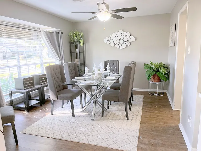719 Park Knoll Ln — Photo 17