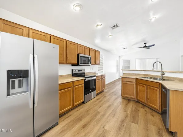 1582 E Leaf Rd, San Tan Valley, AZ 85140