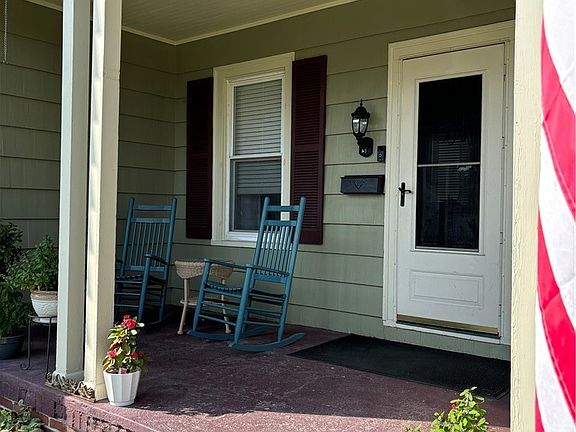 5th image of 65 W 4th St