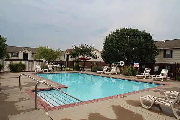 Parkridge Apartments — Photo 9