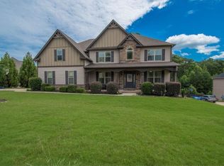 190 Plunkett Dr, Fayetteville, GA 30215