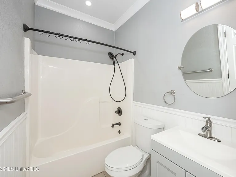 15208 Lisa Dr — Photo 39