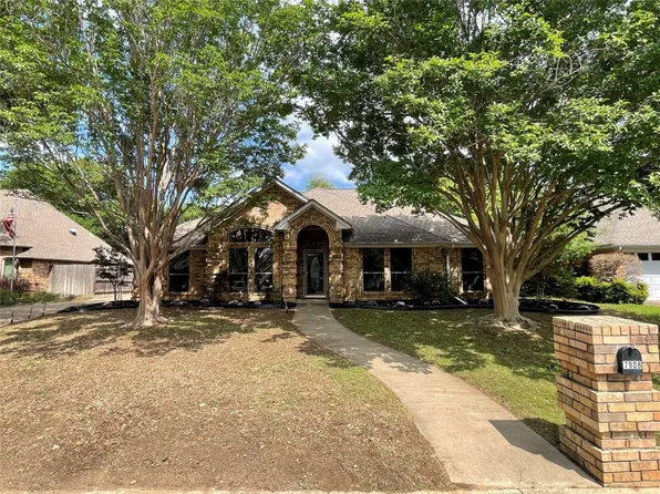 7908 Kendra Ln, North Richland Hills, TX 76182