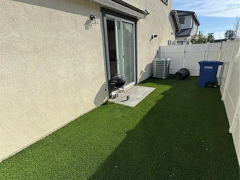 501 Villa Way — Photo 35