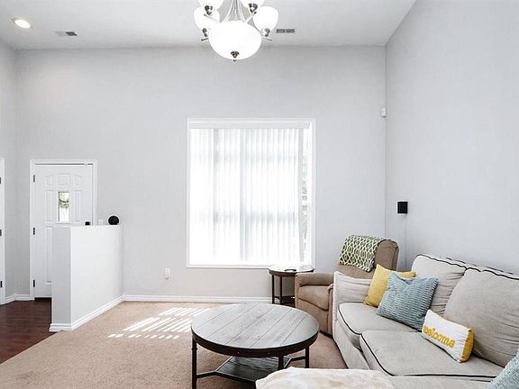 2nd image of 50 Fuller Cir