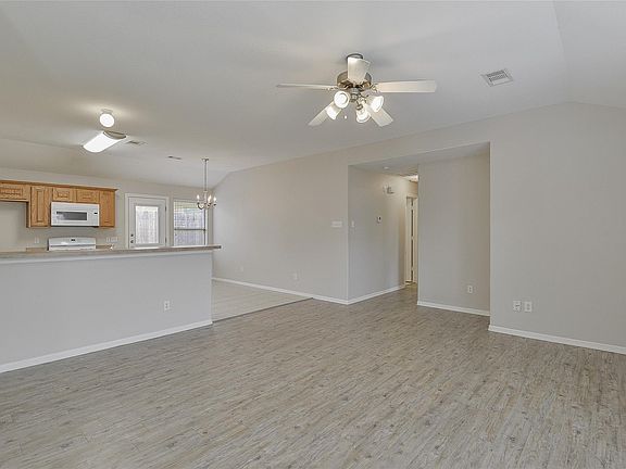 4th image of 24415 Strong Pine Dr