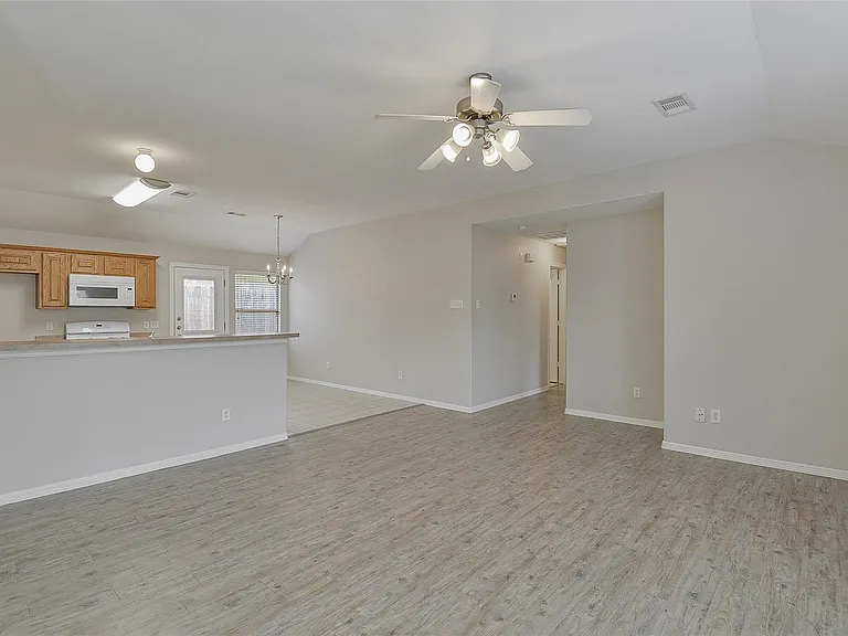 24415 Strong Pine Dr — Photo 4
