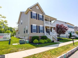 2033 Sunnyvale Dr, Pennsburg, PA 18073