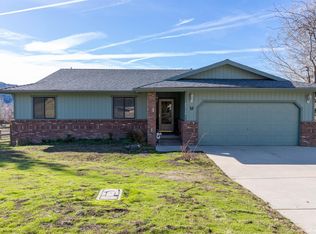 29750 Rollingoak Dr, Tehachapi, CA 93561