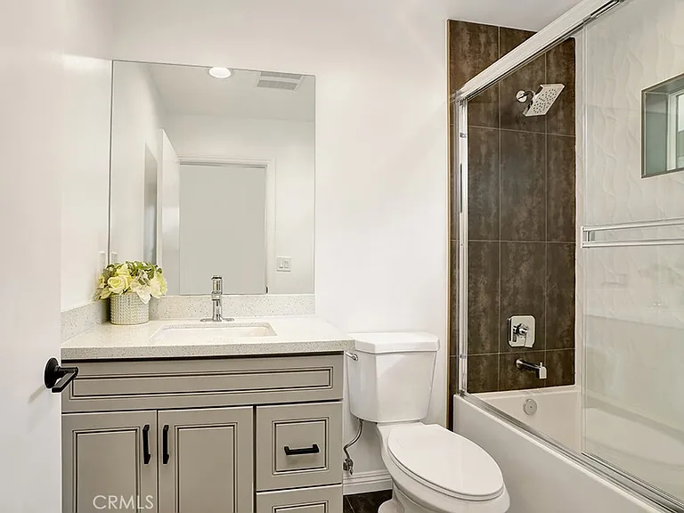 5729 N Willow Crest Ave #5729 — Photo 10
