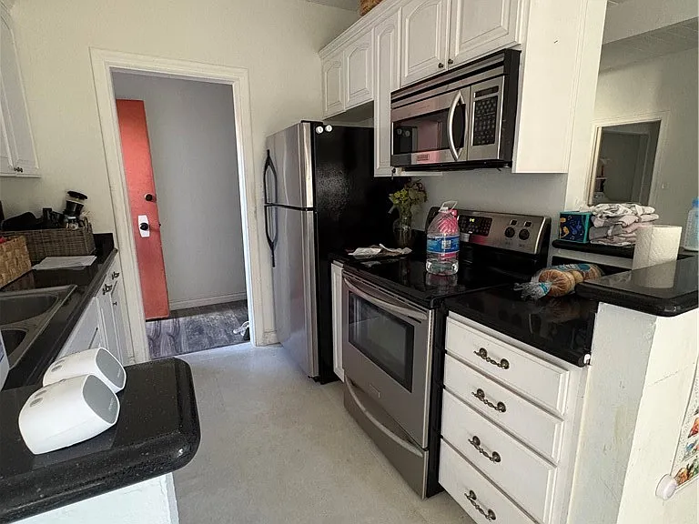 12014 Kling St #11 — Photo 3
