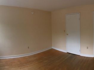 222 Summit St APT 6, Burlington, VT 05401