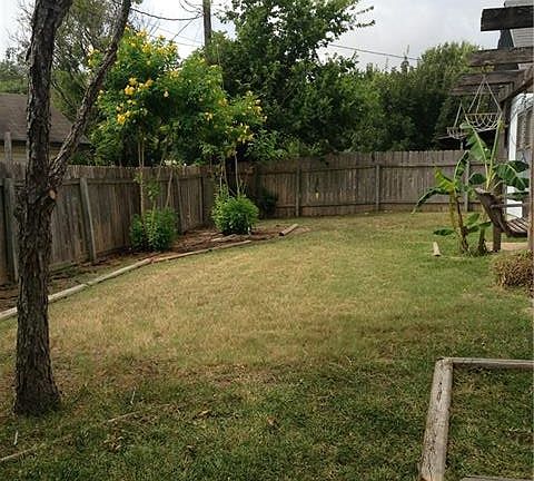 5th image of 1003 Cresswell Dr