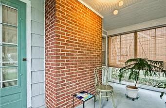 4th image of 7911 Ward Parkway Pl