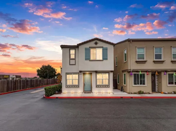 1180 Julia Cir, Hollister, CA 95023