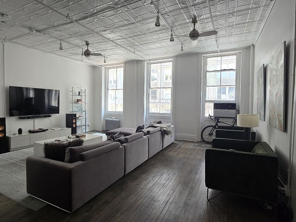 1st image of 579 Broadway APT 4