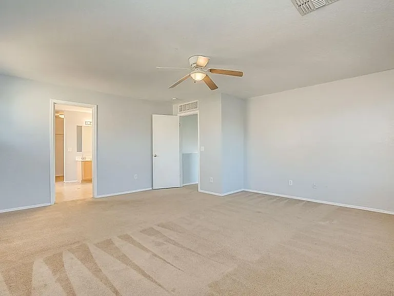 3116 W Pleasant Ln — Photo 16