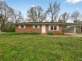 109 Village Dr, Collinsville, IL 62234