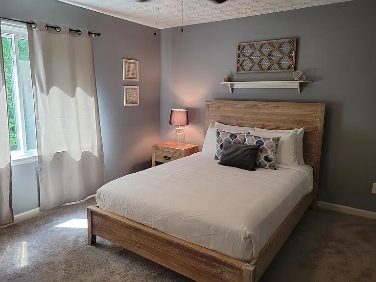 1356 Velvet Creek Gln SW — Photo 27