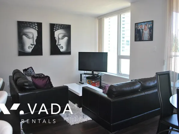 2200 Douglas Rd #606, Burnaby, BC V5C 0G8