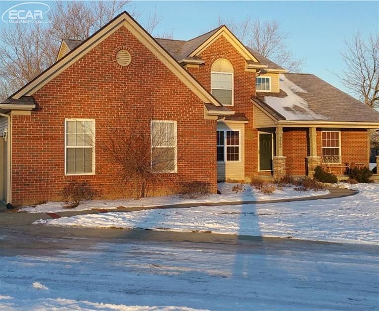 1st image of 9060 Red Oak Cir
