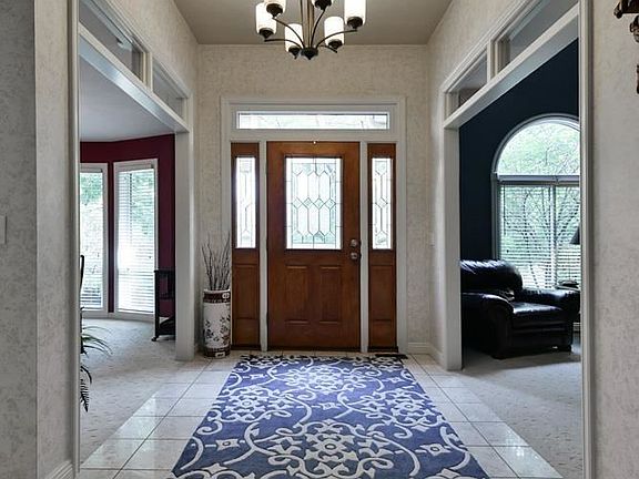 4th image of 16707 Leavenworth Cir