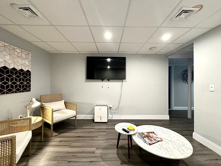90 Wolcott Ave #1 — Photo 11
