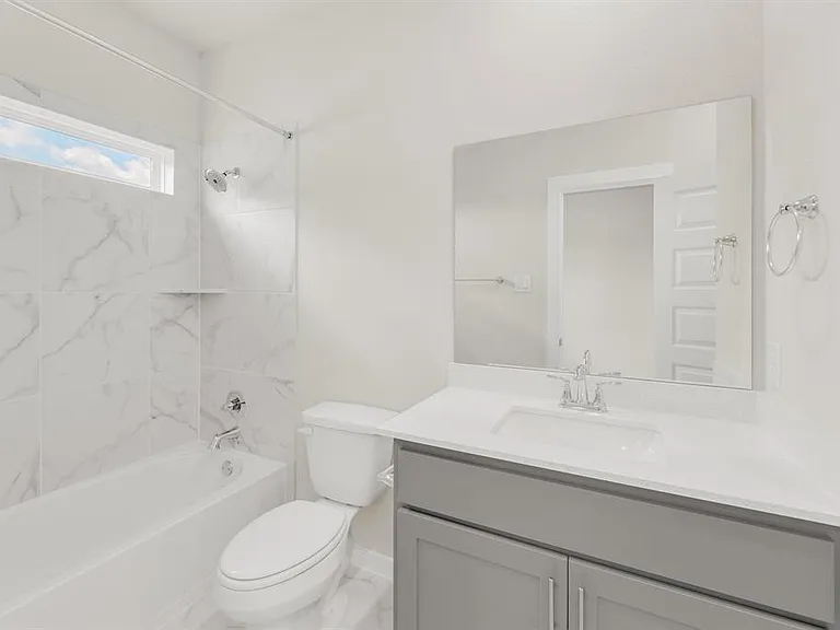 324 Amista Dr — Photo 29