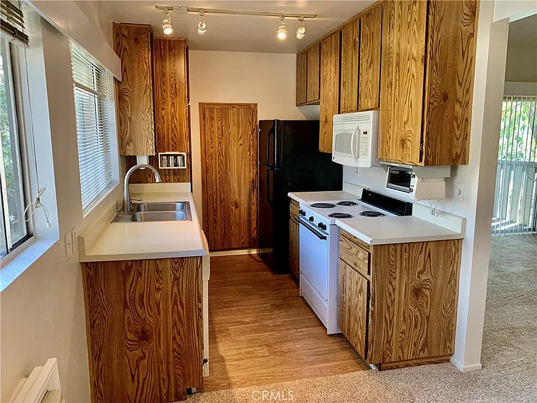 960 E Bonita Ave #116 — Photo 3