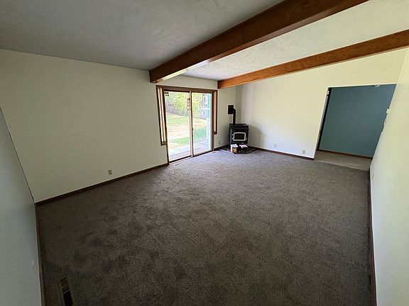 3rd image of 1300 Eastridge Dr